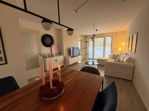 Wohn- und Esszimmer mit großem Balkon - Etagenwohnung mit 72,40 m&sup2; in Schenefeld zur Miete