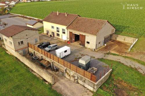 Drohnenbild - 7 Zimmer Mehrfamilienhaus, Wohnhaus in Eppingen