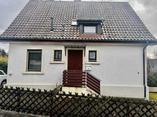 Der Hauseingang - 5 Zimmer Einfamilienhaus zum Kaufen in Überlingen