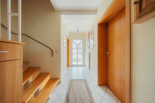 Flur - 6 Zimmer Reihenendhaus zum Kaufen in Bergisch Gladbach