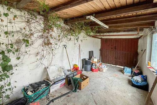 Garage - 