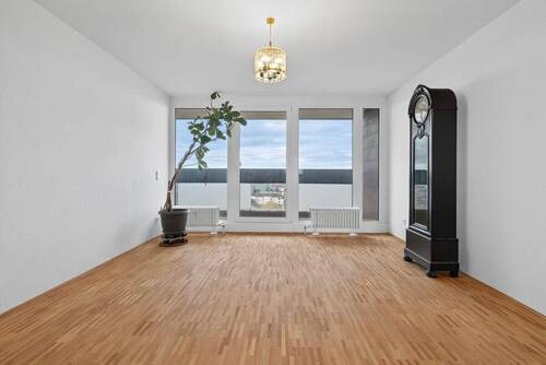 Wohn-und Essbereich - 2 Zimmer Etagenwohnung zur Miete in Karlsruhe / Oststadt