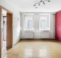 Ruhig gelegenes Wohnhaus mit 690?m² Grundstück - mit Garten, Scheune und Entwicklungspotenzial - Zörbig