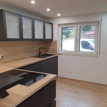 neuwertige Einbauküche - 