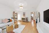 Wohnzimmer mit Blick in den Flur (visualisiert) - Etagenwohnung mit 50,00 m&sup2; in Berlin zum Kaufen
