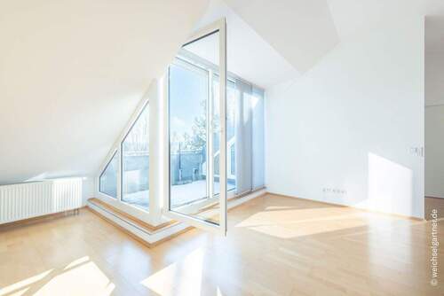 Zugang auf die Dachterrasse - Etagenwohnung mit 48,70 m&sup2; in München zum Kaufen