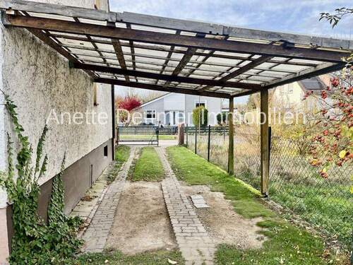 30 Einfahrt vom Garten - 