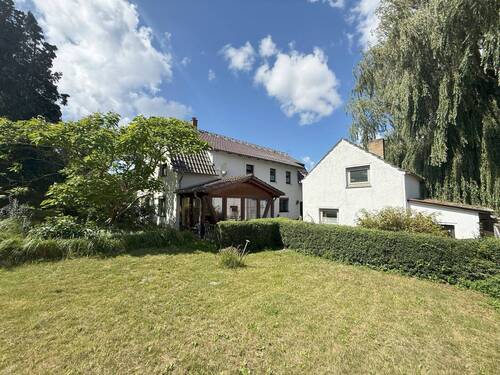 Haus- und Grundstücksansicht - 