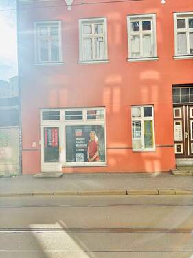 Fassade - ~ Charmante Gewerbefläche mit großer Terrasse & Schaufenster -ideal für Café, Studio oder Büro ~