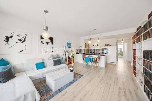 Wohnbereich - 3 Zimmer Etagenwohnung zur Miete in Hamburg