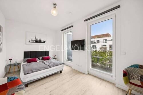 Schlafzimmer 1 mit Zugang zum Balkon - 