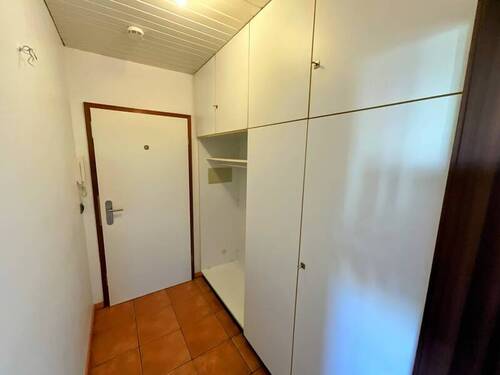 Eingangsbereich mit Garderobe - 