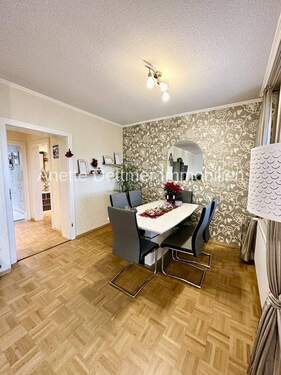 5 EG Wohnzimmer: Esszimmer - 