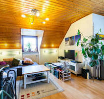 Freundliche 2 Zimmer Dachgeschosswohnung mit geräumiger separater Küche und Bad - Schwabhausen / Oberroth