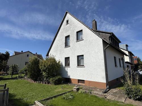 Seitenansicht - 5 Zimmer Mehrfamilienhaus, Wohnhaus in Fürth