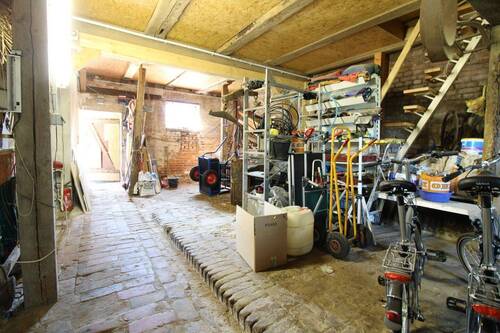 alte Stallung ( Ausbaureserve ) - 