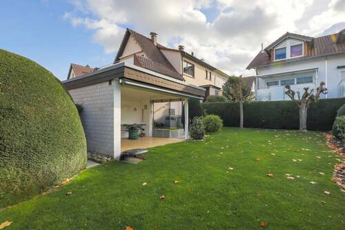 Garten mit Freisitz - 