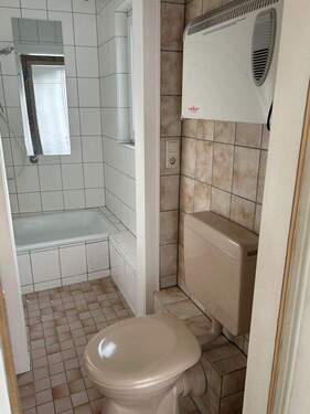 separates TL-Bad mit Dusche - 