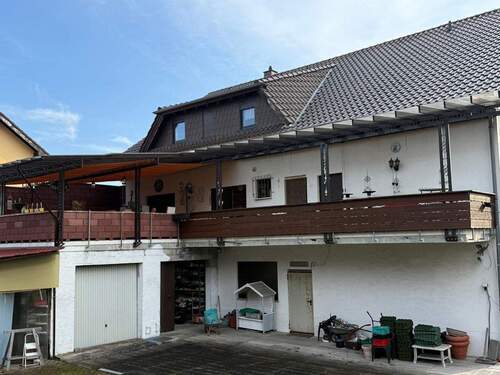 Rückansicht / Große Terrasse - 1 Zimmer Mehrfamilienhaus, Wohnhaus zum Kaufen in Bruchmühlbach-Miesau