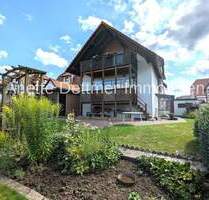 Zweifamilienhaus: Altbaucharme mit großem Anbau, Garage, Carport, Wallboxkabelanschlüssen... - Alfeld (Leine) / Gerzen