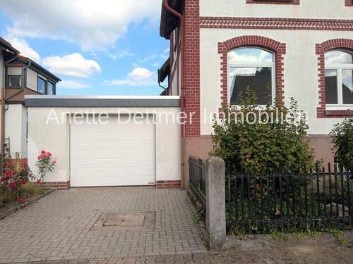 Garage - Mehrfamilienhaus, Wohnhaus mit 197,00 m&sup2; in Alfeld (Leine) / Gerzen zum Kaufen