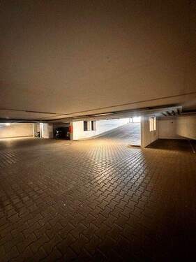 Tiefgaragenausfahrt - 