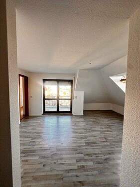 Wohn-Essbereich - Etagenwohnung mit 52,00 m&sup2; in Dresden / Gompitz zur Miete