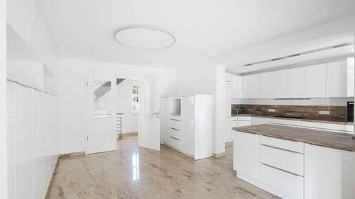 Wohnbereich und Küche - 