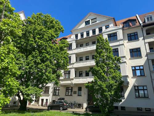 Tolles Mehrfamilienhaus - 4 Zimmer Etagenwohnung zum Kaufen in Leipzig