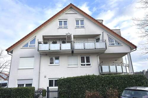 Ansicht West - 3 Zimmer Etagenwohnung zum Kaufen in Backnang