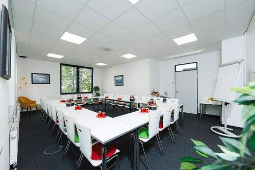 Konferenzraum PARIS - Büro mit 69,00 m&sup2; in München zur Miete