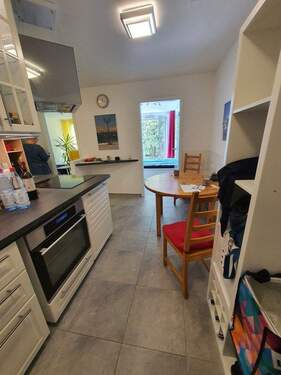 Küche, Blick zum Park - Etagenwohnung mit 47,00 m&sup2; in Tübingen zum Kaufen