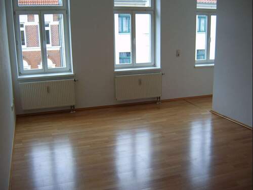 Wohnen mit seitlicher Küche - 