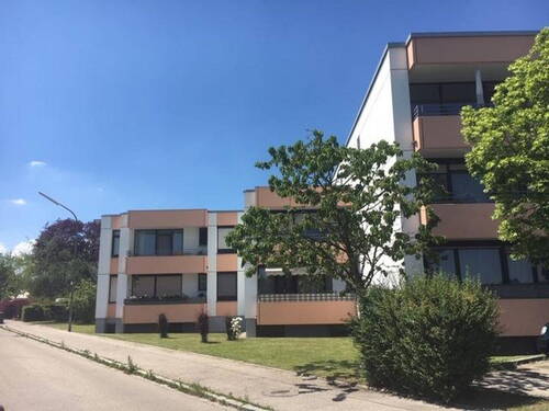 Straßenansicht - 2 Zimmer Etagenwohnung zum Kaufen in Karlsfeld