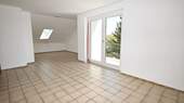 Großzügige Dachgeschosswohnung - 3 Zimmer Etagenwohnung zur Miete in Lupburg