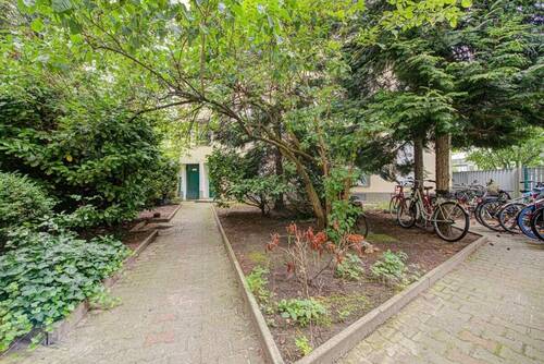 Innenhof - 2 Zimmer Etagenwohnung in Berlin