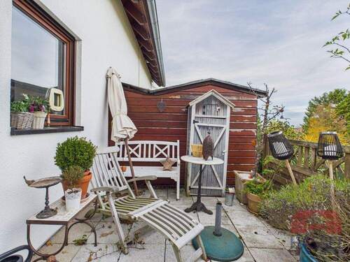 eigener Terrasse - 