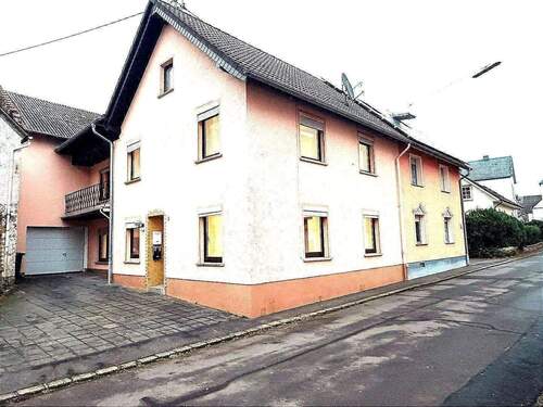 Charmantes Einfamilienhaus mit Garage - 6 Zimmer Einfamilienhaus zum Kaufen in Großlittgen