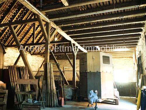 Scheune mit Ponygehege - 