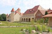 Schloss Stolpe mit Westflügel - Ferienhaus, Reihenendhaus mit 2 Etagen in denkmalgeschütztem Ensemble
