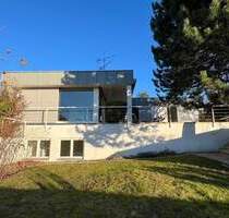 WOHNEN mit WEIT-BLICK - 4.500,00 EUR Kaltmiete, ca.  210,00 m² Wohnfläche in Berg (PLZ: 82335) Kempfenhausen