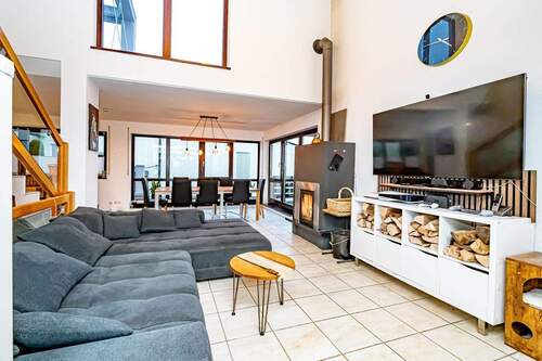 Wohnzimmer - 6 Zimmer Etagenwohnung in Herbolzheim