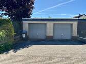 Zwei Garagen - 
