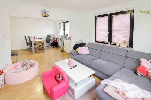 Wohnzimmer (1) - 2 Zimmer Etagenwohnung zum Kaufen in Hambühren