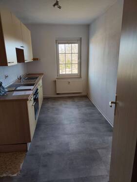 Küche mit Einbauküche - Etagenwohnung mit 46,00 m&sup2; in Sandersdorf-Brehna zur Miete