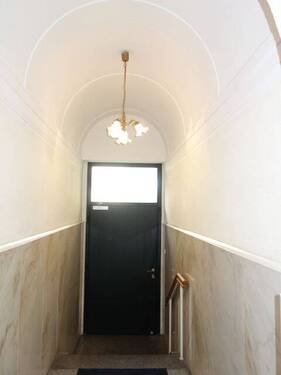 Eingang - Etagenwohnung mit 105,60 m&sup2; in Nürnberg zur Miete