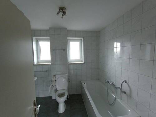 Wohnung OG Badezimmer - 