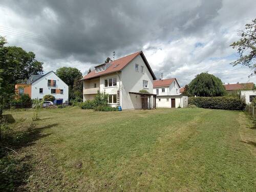 Garten Süd-Ost - 8 Zimmer Mehrfamilienhaus, Wohnhaus in Neusäß
