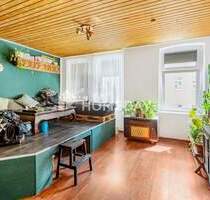 Charmante Altbauwohnung mit Loggia und Garten - Wohnen auf 99 m² im gepflegten Mehrfamilienhaus - Halle Innenstadt