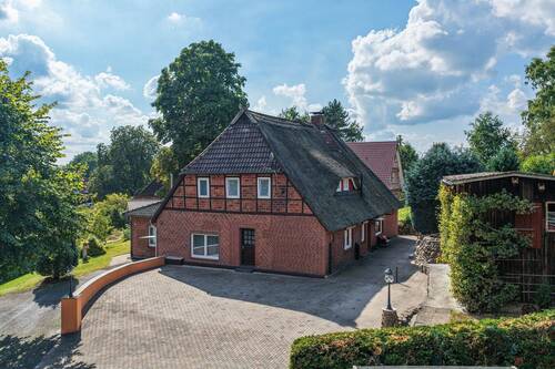 Ensemble mit atemberaubender Naturkulisse - 8 Zimmer Einfamilienhaus zum Kaufen in Soderstorf